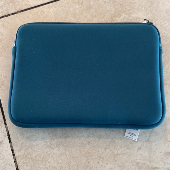 Marc Jacobs - Picture 3 of 5